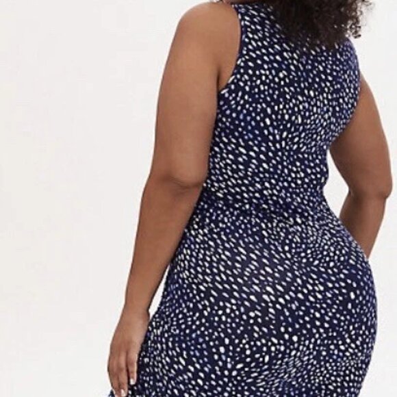 NWOT Torrid Super Soft Blue Ditsy Dot Asymmetrical Drawstring Midi Dress - Picture 3 of 11